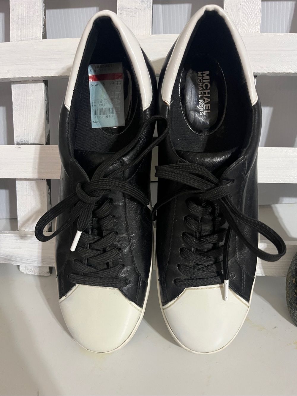 Michael Kors Black and White Low-Top Leather Sneakers Size 10